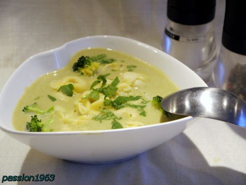 Суп с брокколи и тортеллини